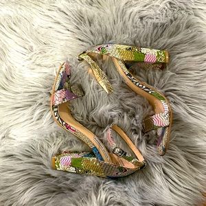 Steve Madden Carrson Fabric Heels size 8